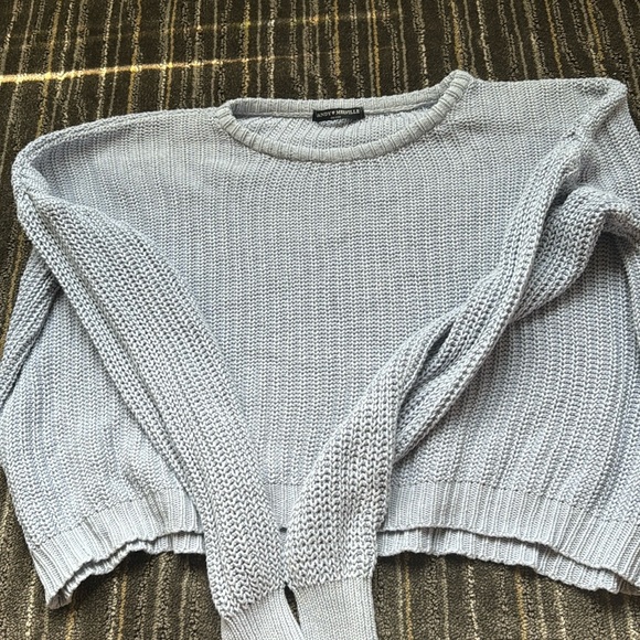 Brandy Melville Sweaters - brandy melville sweater